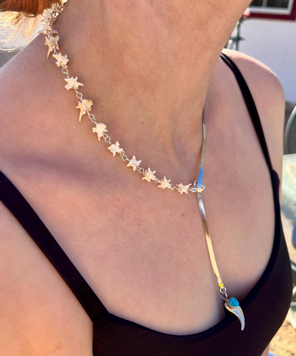 Sterling Turquoise Lariat Necklace | Herringbone Chain | Rattlesnake Vertebrae | 21.5”
