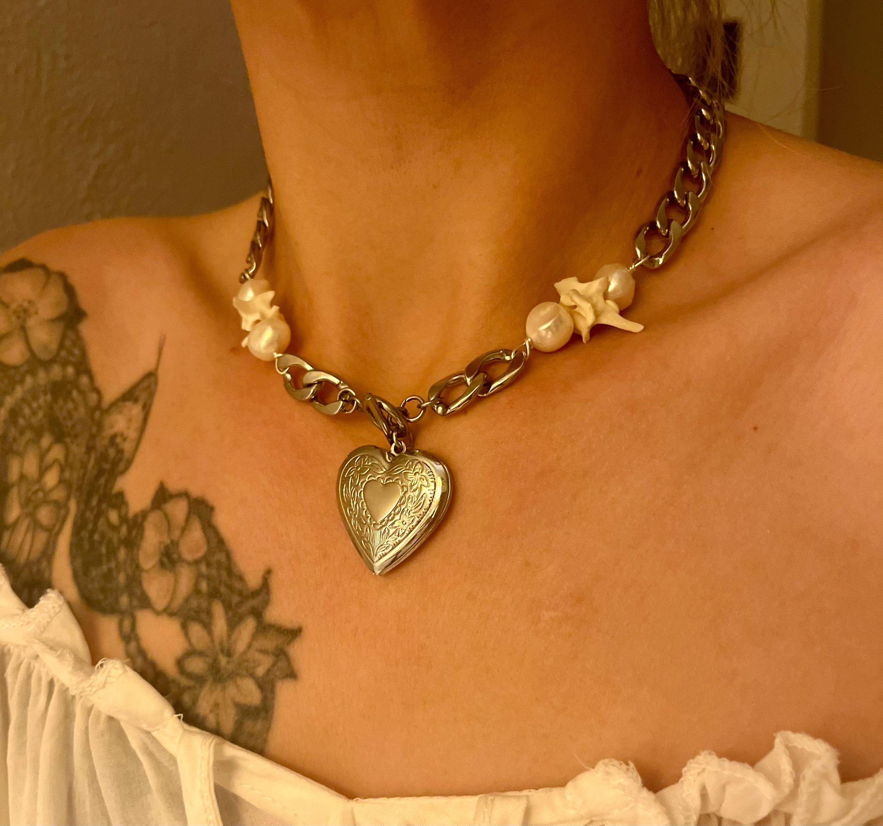 Freshwater Pearl & Rattlesnake Vertebrae Locket Choker – Stainless Steel, Front Toggle | 15.5”