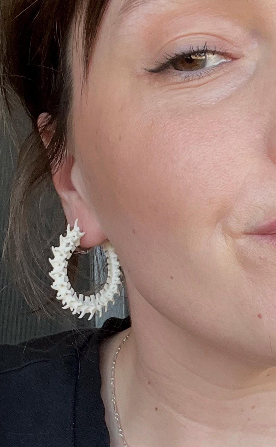 Diamondback Rattlesnake Vertebrae Hoop Earrings – Western Snake Bone Jewelry