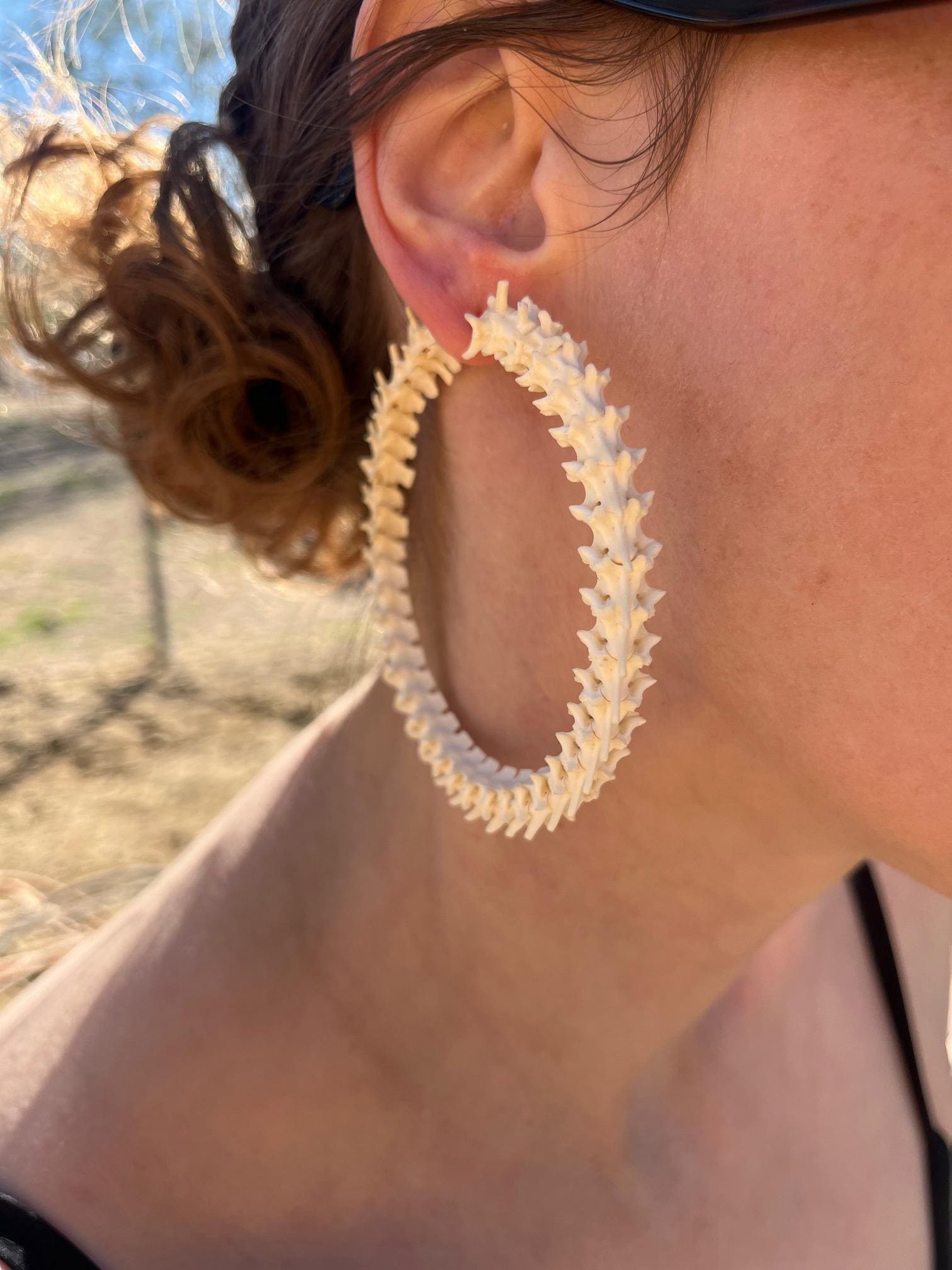 Diamondback Rattlesnake Vertebrae Hoop Earrings – Western Snake Bone Jewelry