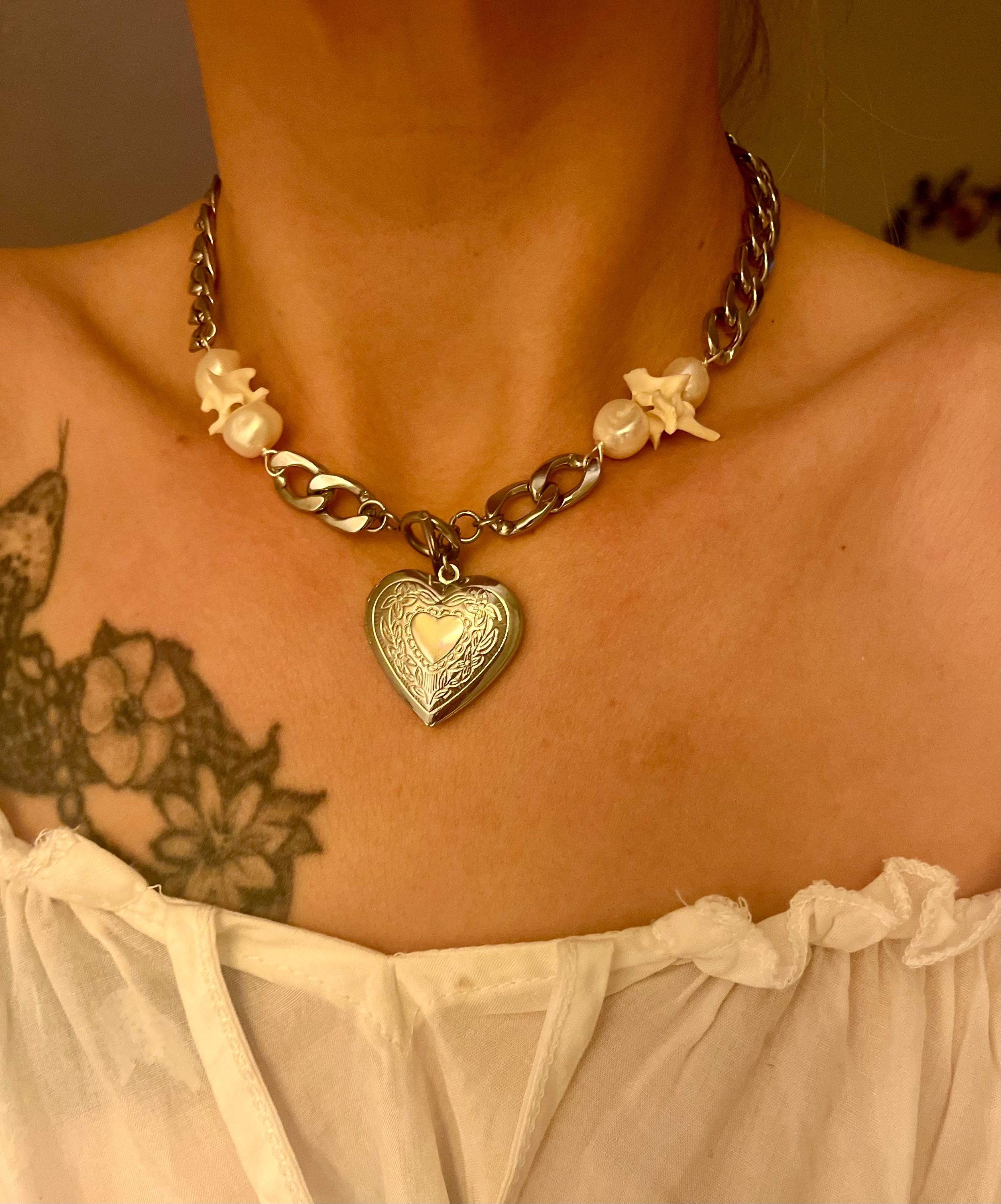 Freshwater Pearl & Rattlesnake Vertebrae Locket Choker – Stainless Steel, Front Toggle | 15.5”