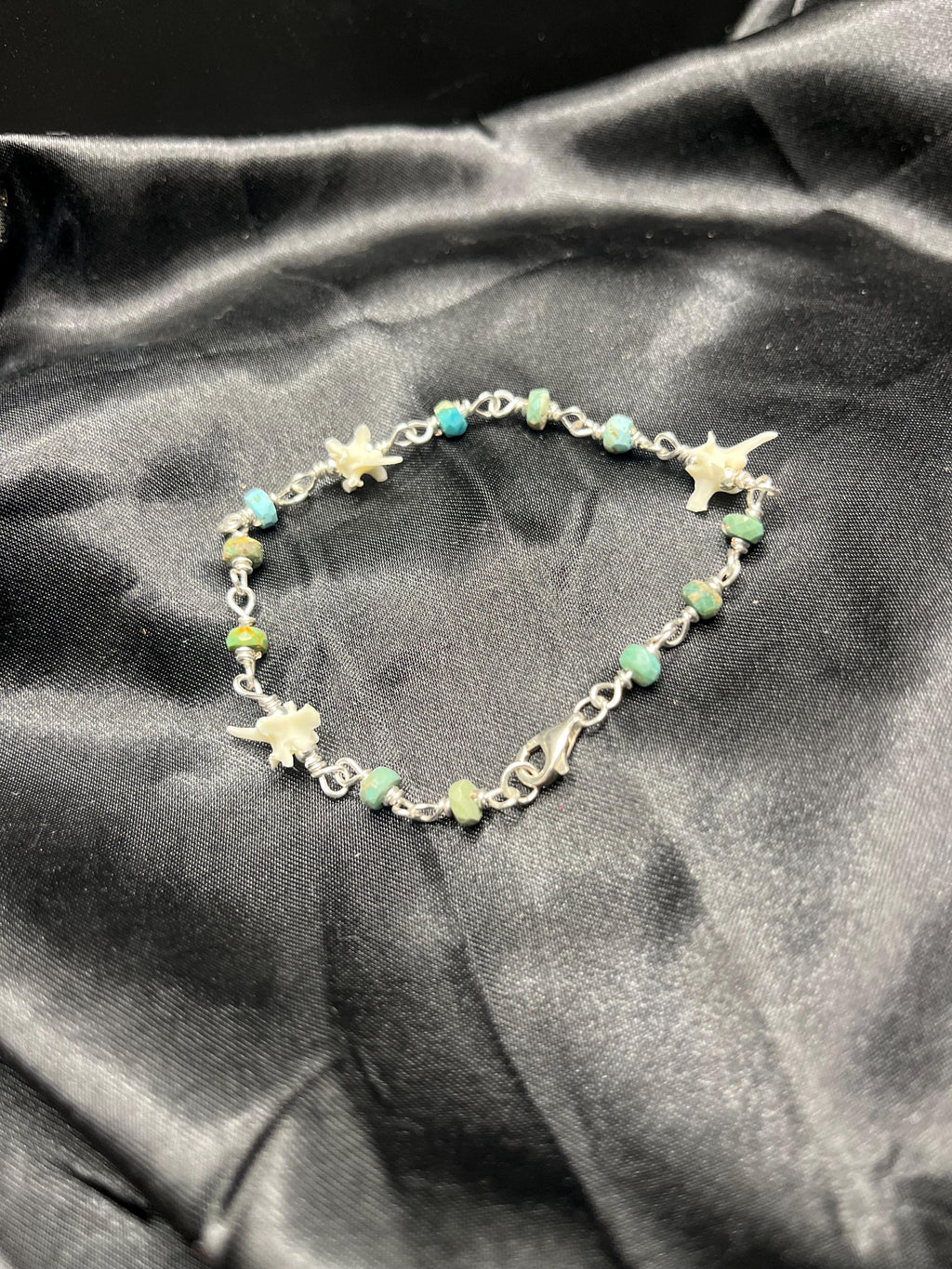 Kingman Turquoise Rondelle & Rattlesnake Vertebrae Bracelet – Sterling Silver