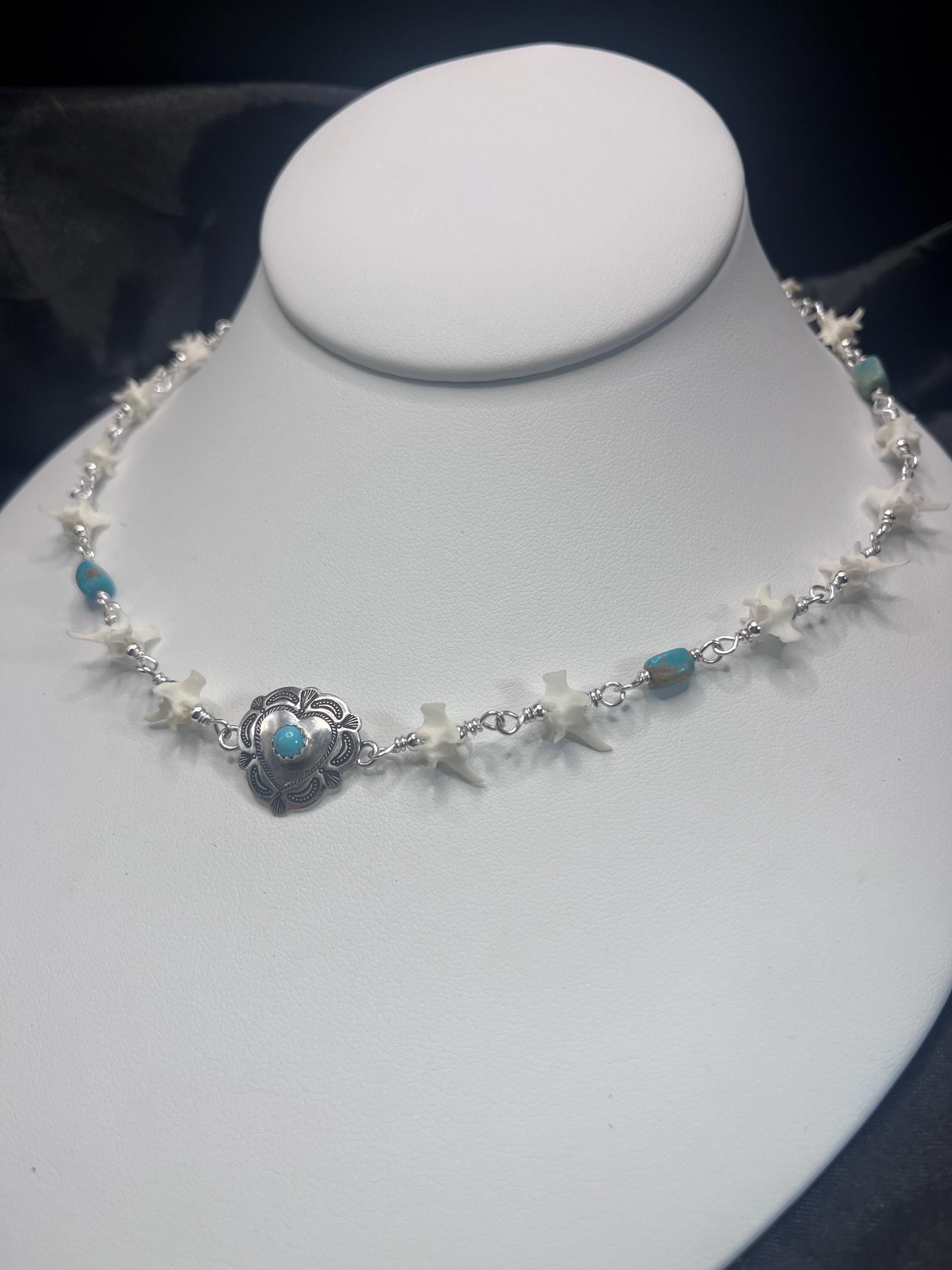 Kingman Turquoise & Rattlesnake Vertebrae Choker Necklace – Sterling Silver Heart Concho, 15.5”