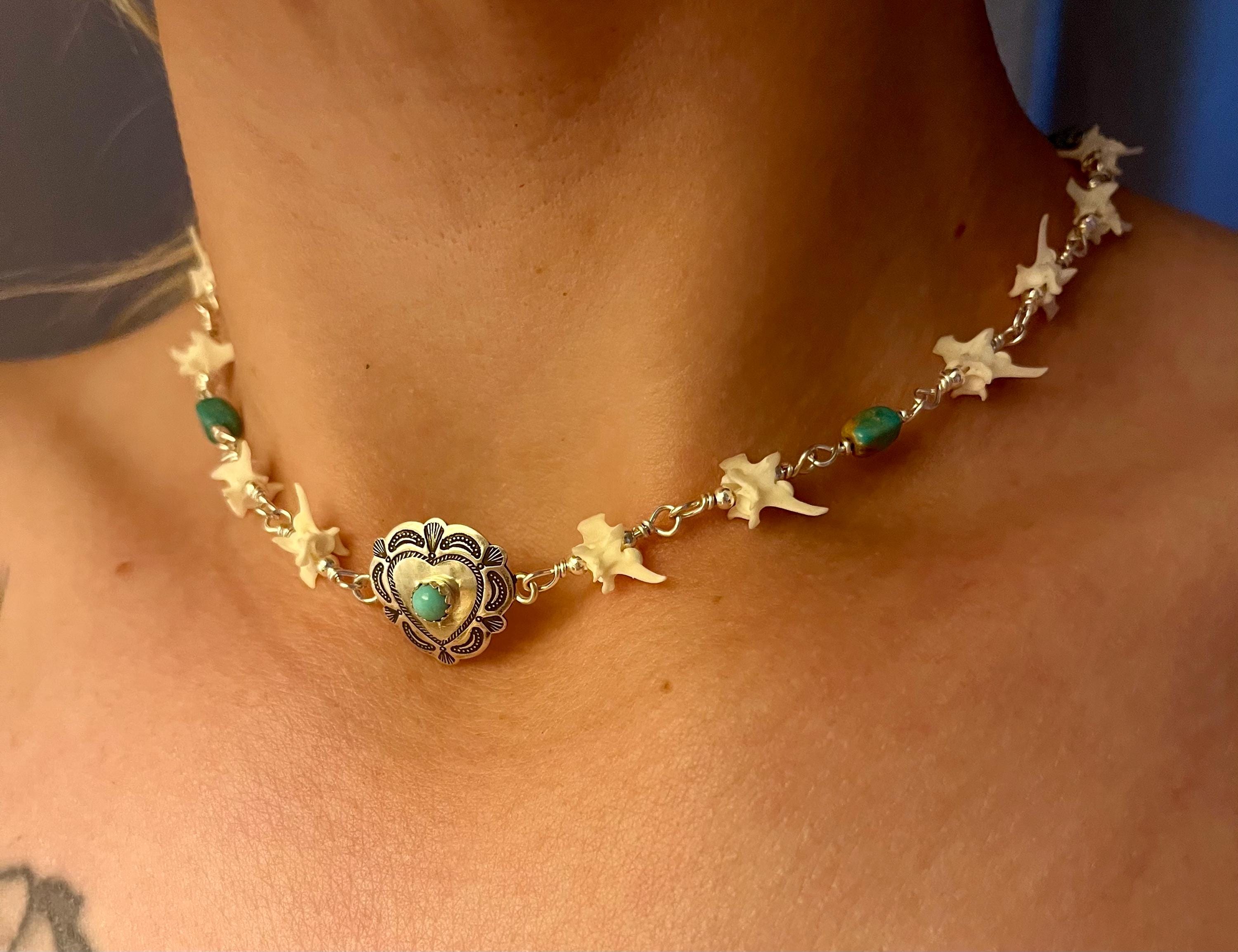 Kingman Turquoise & Rattlesnake Vertebrae Choker Necklace – Sterling Silver Heart Concho, 15.5”