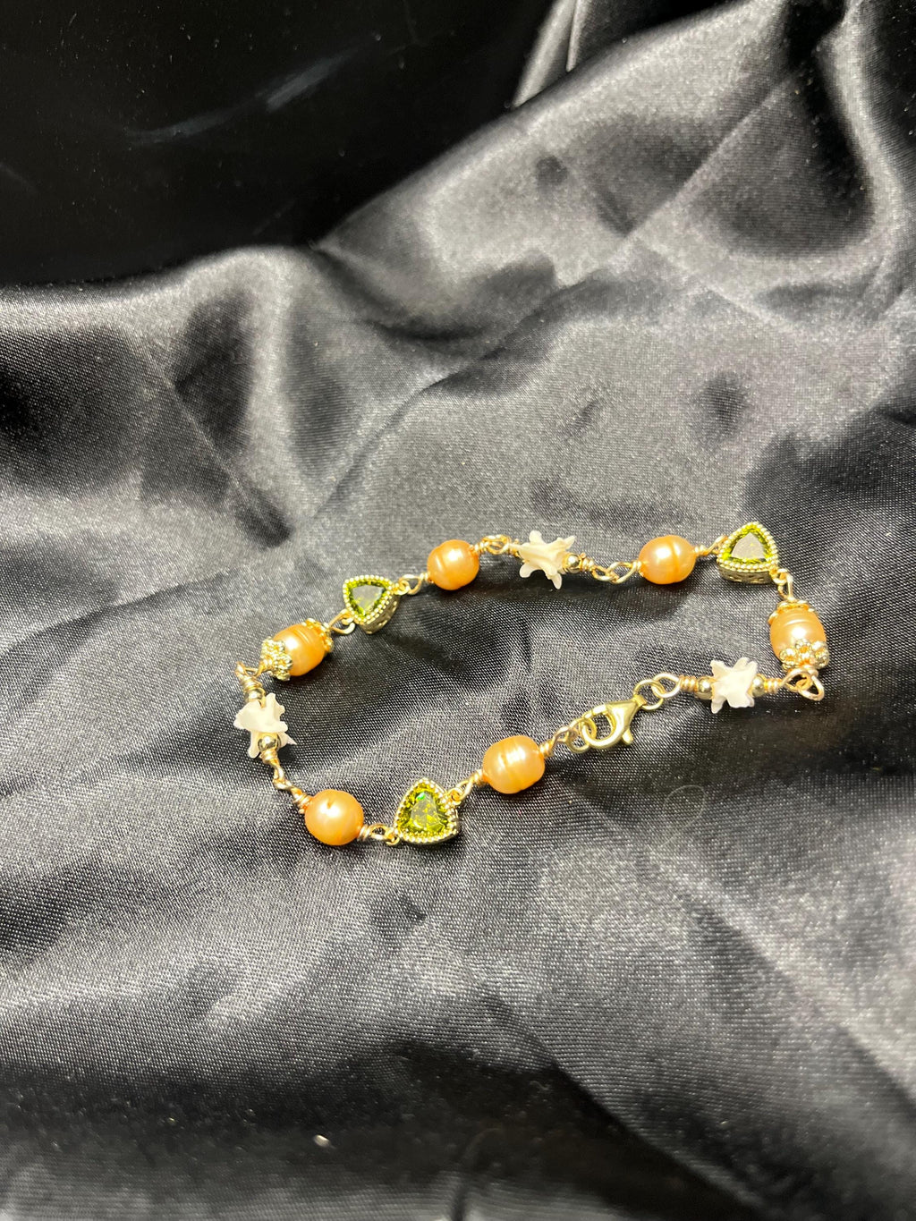 Pink Pearl, Green Bezel-Set Gem & Rattlesnake Vertebrae Bracelet – 18k Gold-Plated